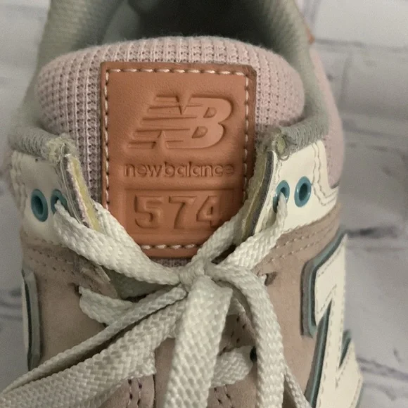New Balance 574 - Picture 4 of 5